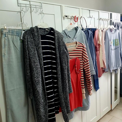 Großes damen kleidungspaket - großes, damen-kleidungspaket
